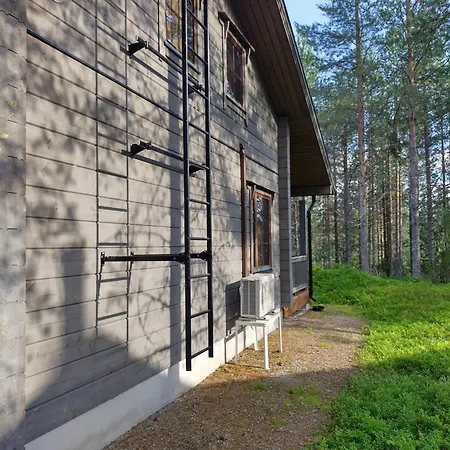 Star, 2 X Allround Pass, Linen&towels, E-car Char-ger, Final Clea-ning, Included!