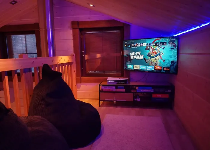 Star, 2 X Allround Pass, Linen&towels, E-car Char-ger, Final Clea-ning, Included! רוקה